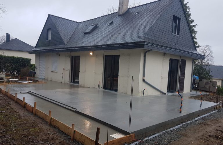 Agrandissement terrasse et préparation d'une pose de véranda
